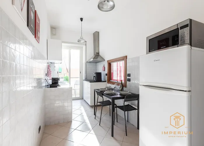 דירה Teano - 10min To Colosseo, 100mt To Metro, A-c, 2 Bedrooms
