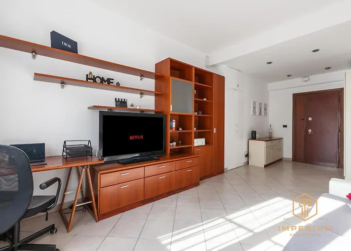 Teano - 10min To Colosseo, 100mt To Metro, A-c, 2 Bedrooms דירה *